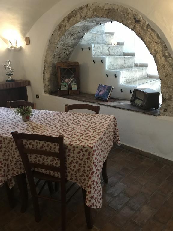 B&B La Staffa Aquino Luaran gambar